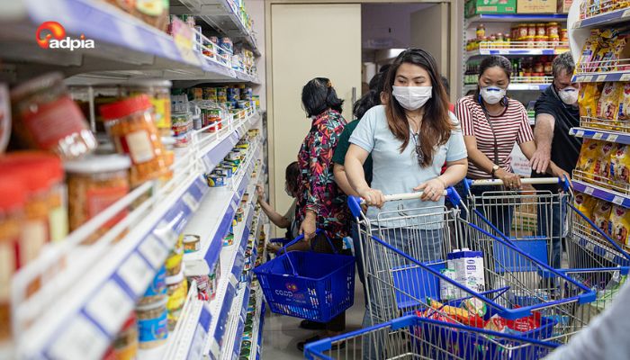 Người ti&ecirc;u d&ugrave;ng chi ti&ecirc;u mạnh hơn trong c&aacute;c dịp lễ cuối năm