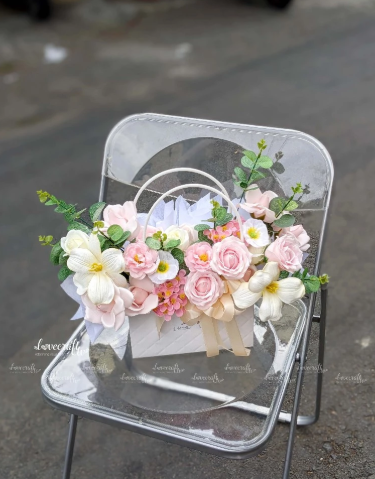 qua-tang-20-11-y-nghia-thiet-thuc-2025-cho-thay-co