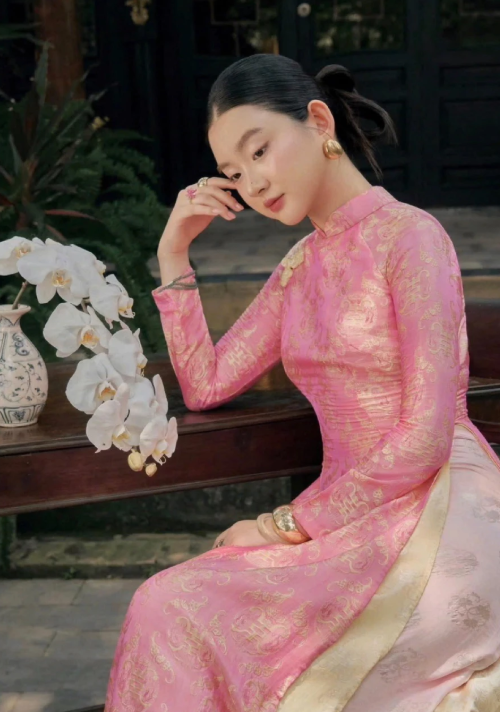 qua-tang-20-11-co-giao-mam-non-y-nghia-ao-dai